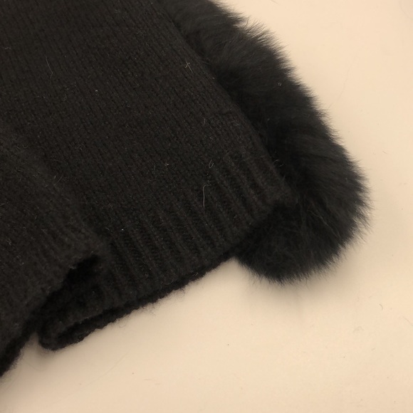 Women’s Piccolo New York Broome Glove with Fur Trim - Picture 3 of 5